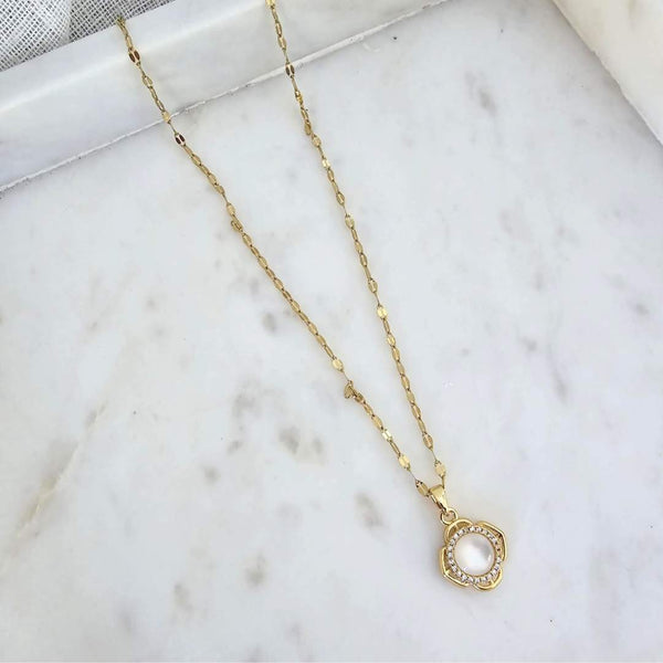 ELARA Gold Stone Necklace