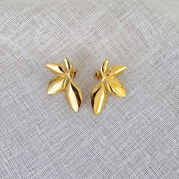 SARAH Gold Floral Earrings